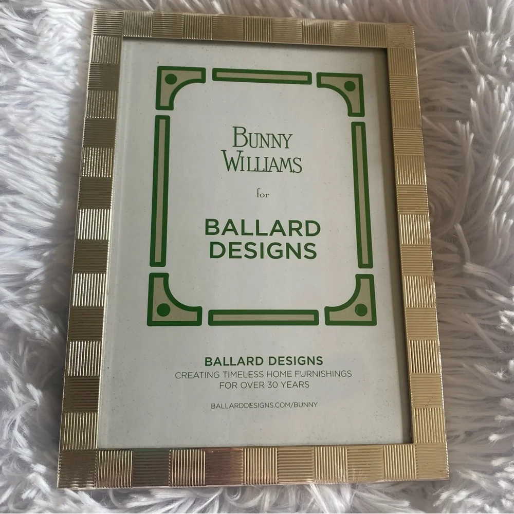 Ballard Designs Bunny Williams Silver Plated 5 x 7” Photo Frame - Picture 4 of 9